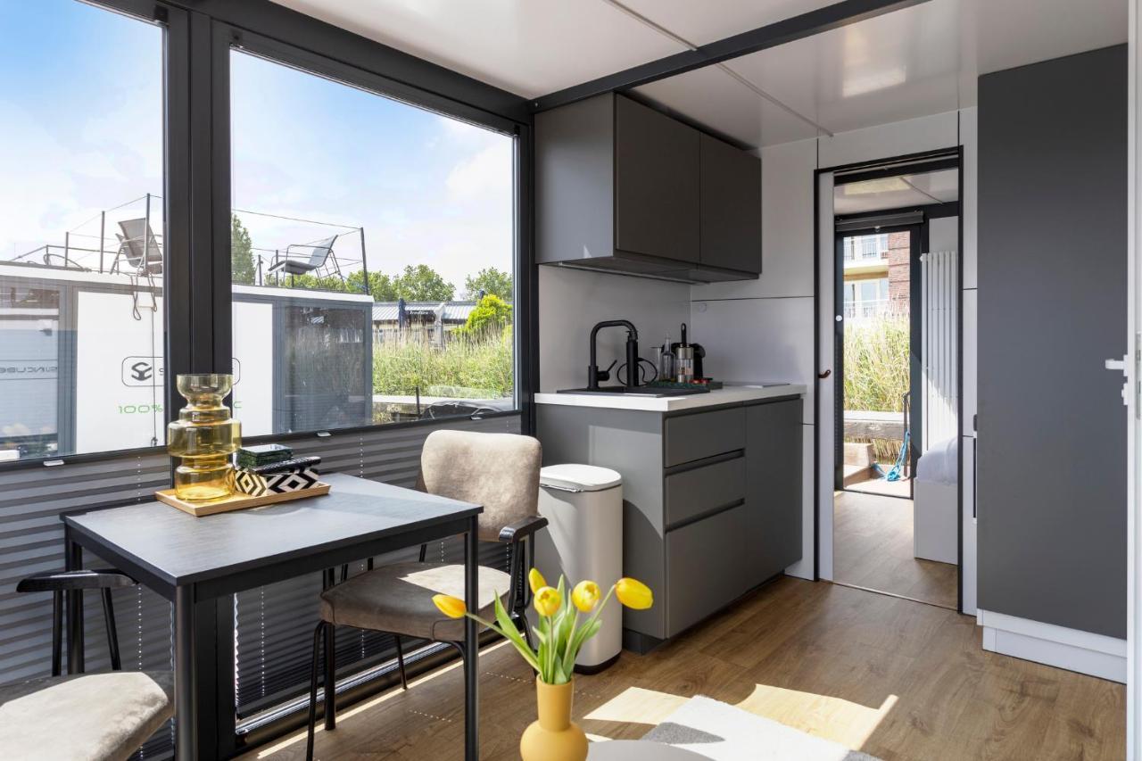 Cosy Tiny Houseboats Near Beach And Restaurants By Weltevreden Experience Zeewolde Exterior photo